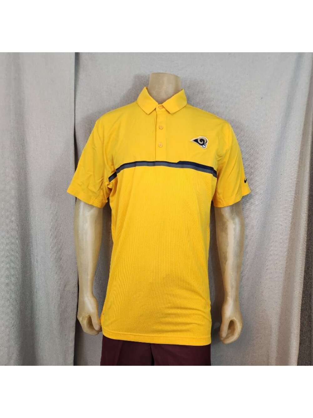 Nike NFL St Louis Rams Red Polo Golf Shirt LARGE Collared Short Slv Top DEFECT